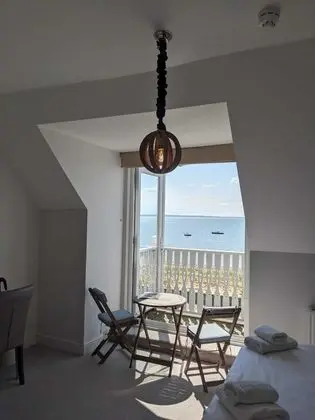 Tek Büyük Yataklı Oda, Banyolu/Duşlu, Deniz Manzaralı (Balcony)