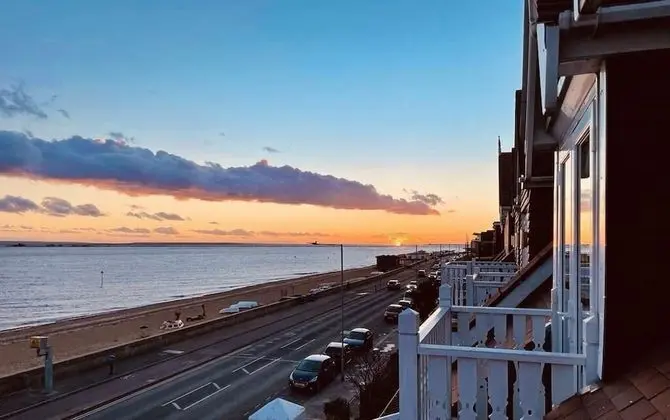 Tek Büyük Yataklı Oda, Banyolu/Duşlu, Deniz Manzaralı (Balcony)