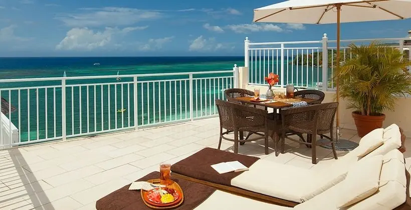 Honeymoon Süit, 1 Yatak Odası, Okyanus Manzaralı (French Village Veranda Suite)