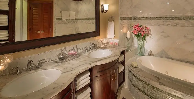Family Süit, 2 Yatak Odası, Okyanus Manzaralı (Italian Oceanview Butler Family Suite)