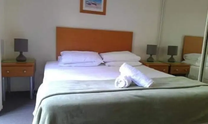 Standard Apart Daire, 2 Yatak Odası, Mutfak