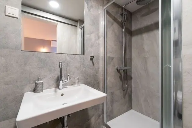 Panoramic Apart Daire, 1 Büyük (Queen) Boy Yatak ve Çekyat, 2 Banyolu, Deniz Manzaralı
