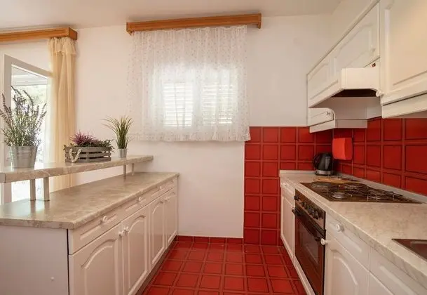 Family Apart Daire, Birden Çok Yatak, 2 Banyolu, Bahçeli (Beachfront Apartment Gaj 6)