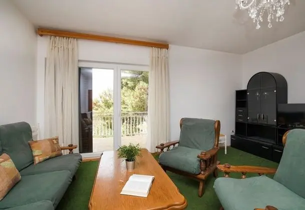 Family Apart Daire, Birden Çok Yatak, 2 Banyolu, Bahçeli (Beachfront Apartment Gaj 6)