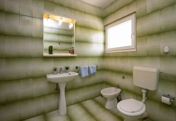 Family Apart Daire, Birden Çok Yatak, 2 Banyolu, Bahçeli (Beachfront Apartment Gaj 6)