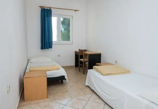 Family Apart Daire, Birden Çok Yatak, Bahçeli (Beachfront Apartment Gaj 7)