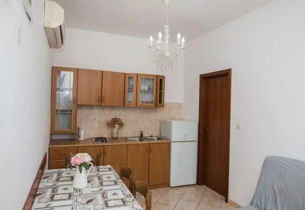 Family Apart Daire, Birden Çok Yatak, Bahçeli (Beachfront Apartment Gaj 7)