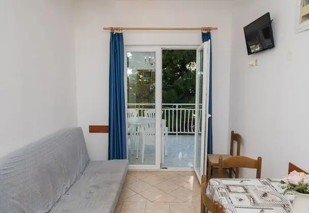 Family Apart Daire, Birden Çok Yatak, Bahçeli (Beachfront Apartment Gaj 7)