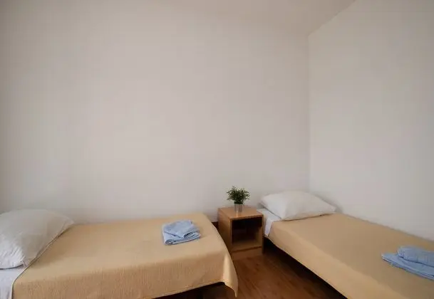 Family Apart Daire, Birden Çok Yatak, Bahçeli (Beachfront Apartment Gaj 8)