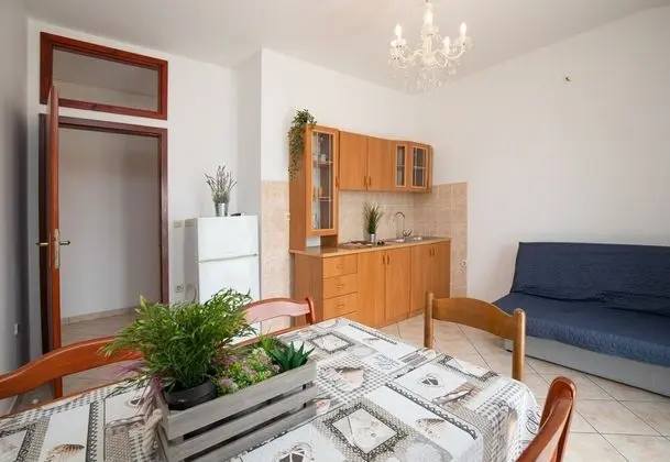 Family Apart Daire, Birden Çok Yatak, Bahçeli (Beachfront Apartment Gaj 8)