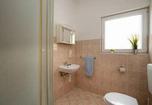 Family Apart Daire, Birden Çok Yatak, Bahçeli (Beachfront Apartment Gaj 9)