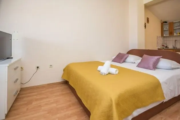 Standard Stüdyo, 1 Çift Kişilik Yatak, Bahçeli (Beachfront Apartment Mira 2)