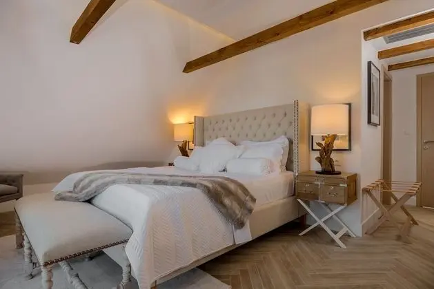 Deluxe Villa