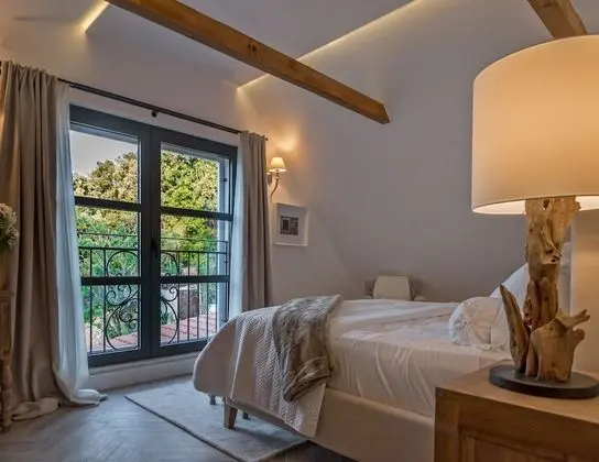Deluxe Villa