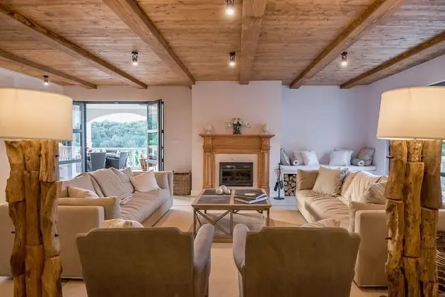 Deluxe Villa