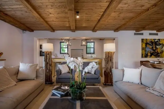 Deluxe Villa