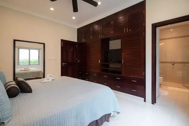 Casa Joya del Mar Beachfront