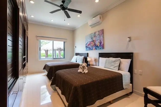 Casa Joya del Mar Beachfront