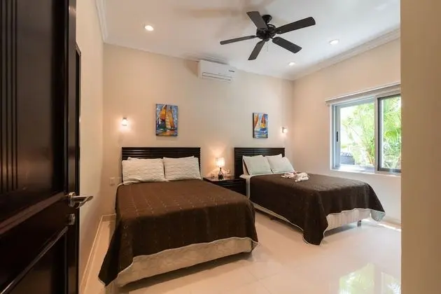 Casa Joya del Mar Beachfront