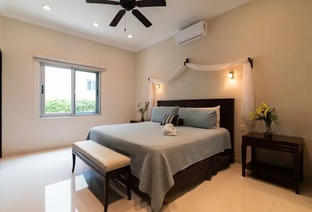 Casa Joya del Mar Beachfront