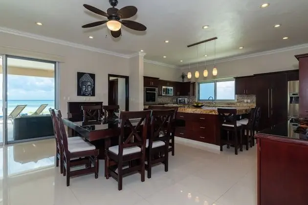 Casa Joya del Mar Beachfront