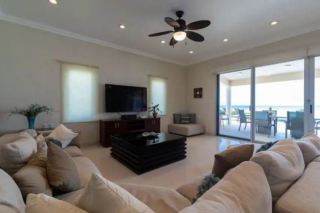 Casa Joya del Mar Beachfront