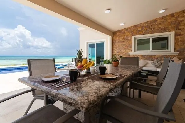 Casa Joya del Mar Beachfront