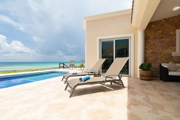 Casa Joya del Mar Beachfront