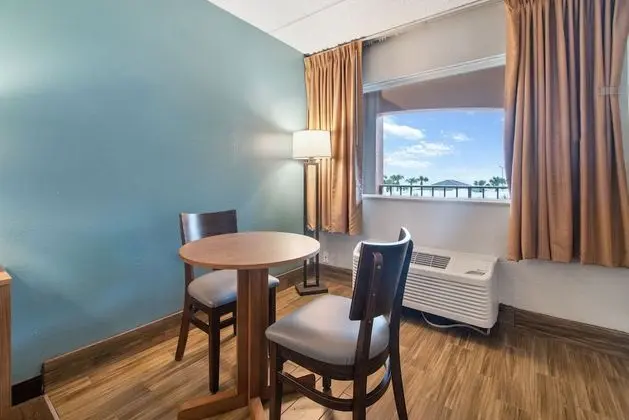King Room with Partial Sea View