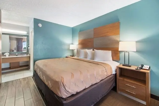 King Room with Partial Sea View