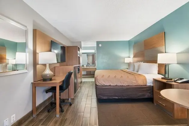 King Room with Partial Sea View