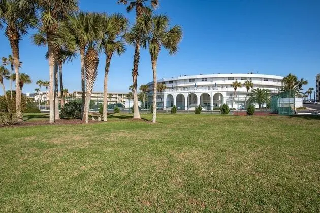 Daire (Beachfront Paradise)