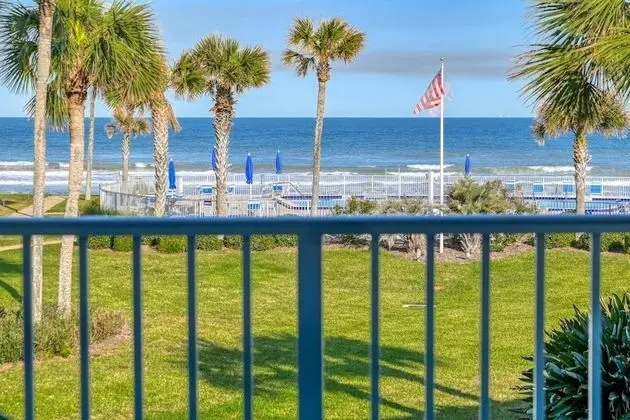 Daire (Beachfront Paradise)