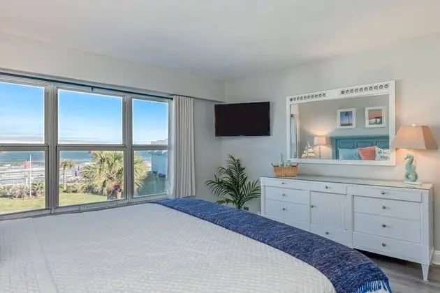 Daire (Beachfront Paradise)