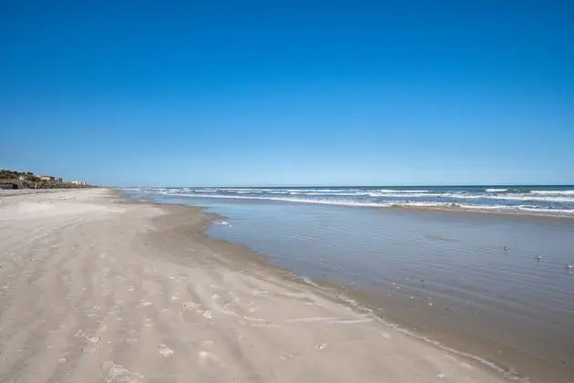 Daire (Beachfront Paradise)