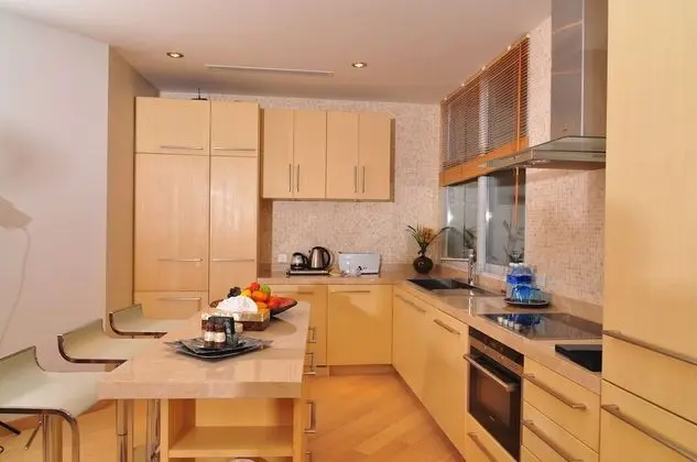 1 Bedroom Crystal Sand Suite