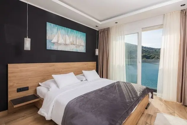 Villa, Denize Sıfır
