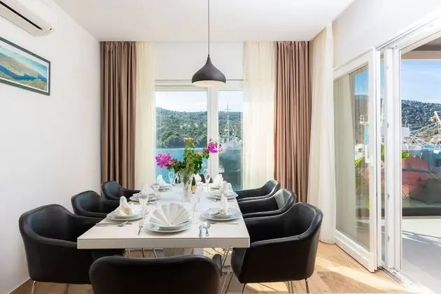 Villa, Denize Sıfır