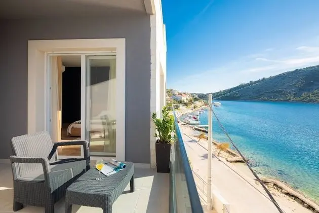 Villa, Denize Sıfır
