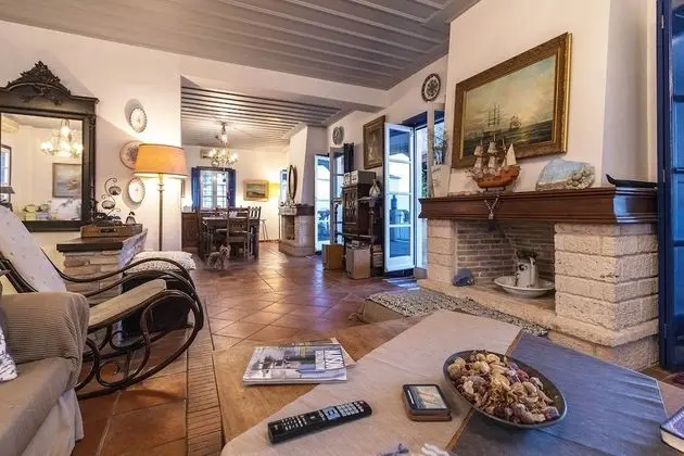 Villa, Birden Çok Yatak Odası, Şömine