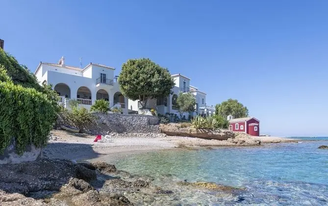 Villa, Birden Çok Yatak Odası, Şömine