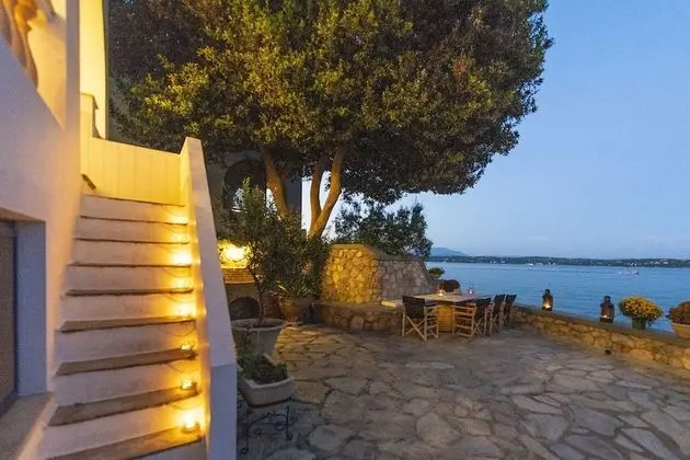 Villa, Birden Çok Yatak Odası, Şömine