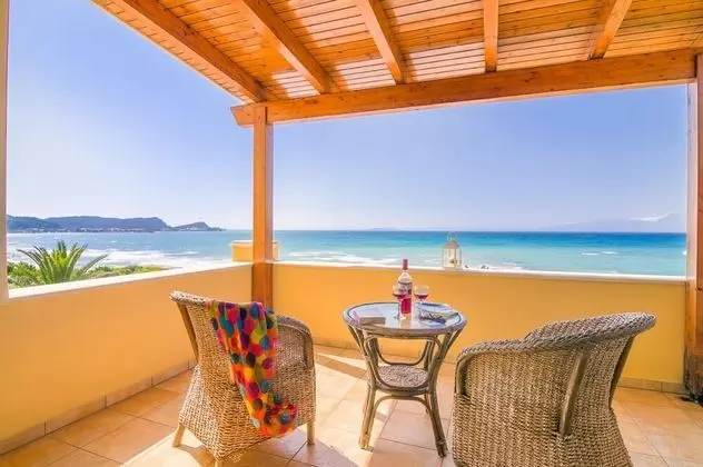 Villa, Engellilere Uygun, Sigara İçilebilir