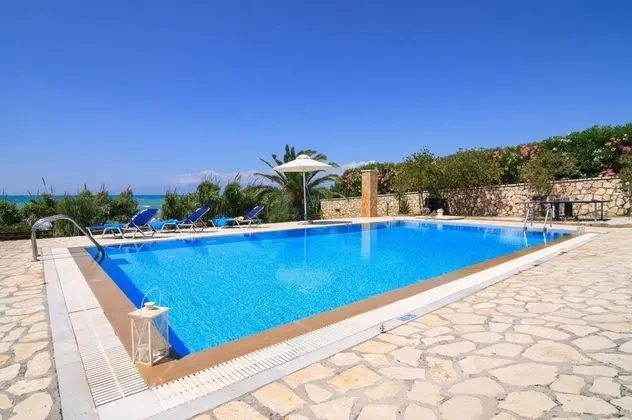 Villa, Engellilere Uygun, Sigara İçilebilir