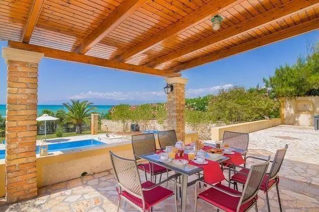 Villa, Engellilere Uygun, Sigara İçilebilir