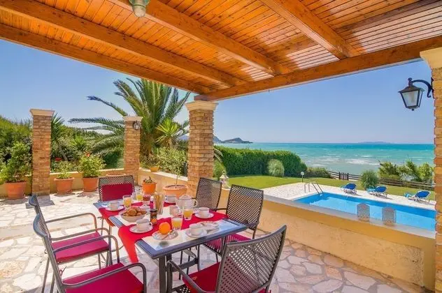 Villa, Engellilere Uygun, Sigara İçilebilir