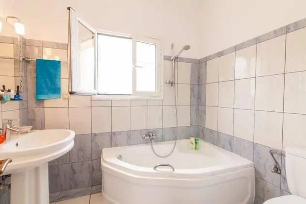 Villa, Engellilere Uygun, Sigara İçilebilir