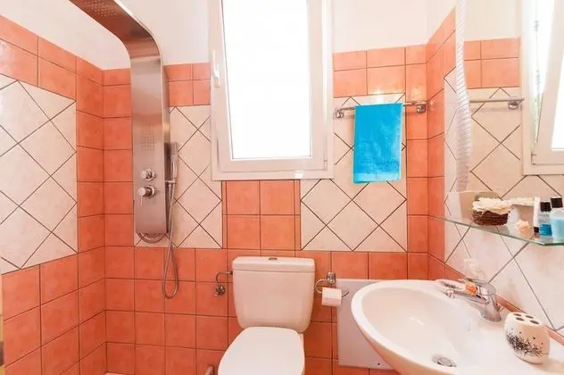 Villa, Engellilere Uygun, Sigara İçilebilir