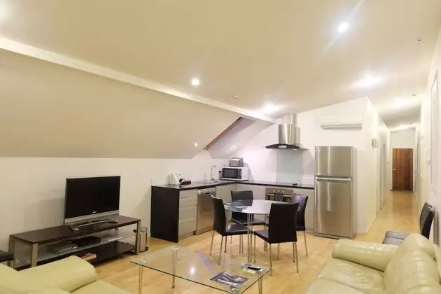 Apart Daire, 3 Yatak Odası, Sigara İçilmez, Balkon