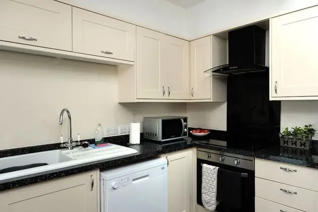 Luxury Apart Daire, Banyolu/Duşlu, Deniz Manzaralı (Penthouse Sleeps 4)